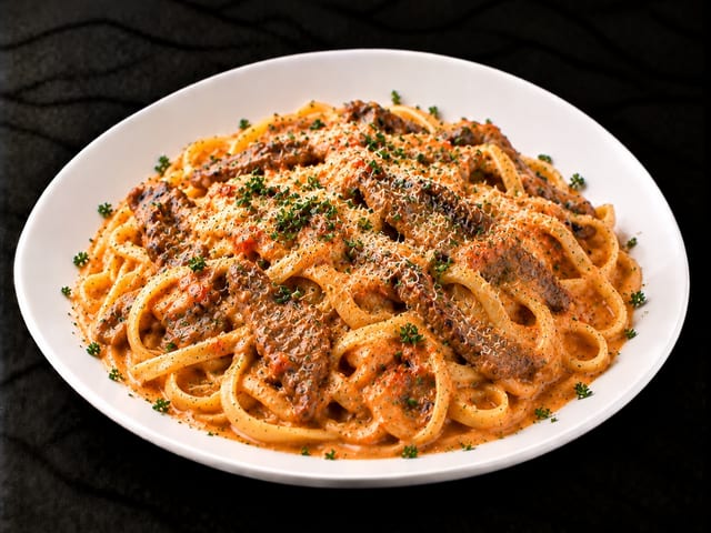 STEAK ALLA ROSA FETTUCCINE.